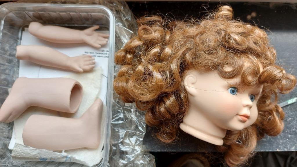 Tête et membres de poupée pour fabriquer soi-même une poupée, Collections, Enlèvement ou Envoi, Comme neuf, Poupée