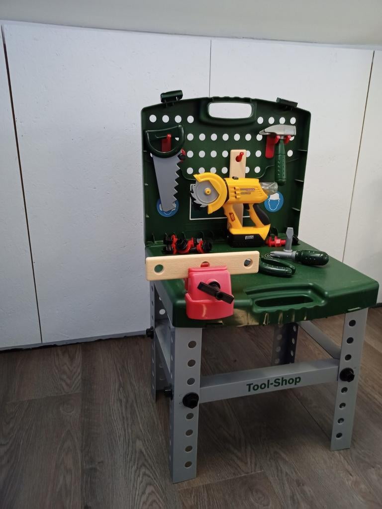 Bosch werkbank met gereedschap, Ophalen, Zo goed als nieuw