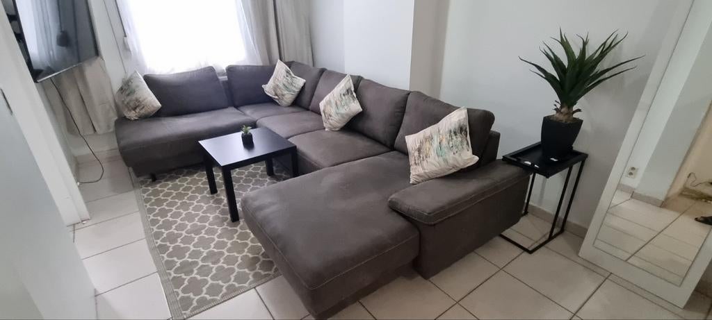 Zitels + Tafel met stoelen + Salon Marocain