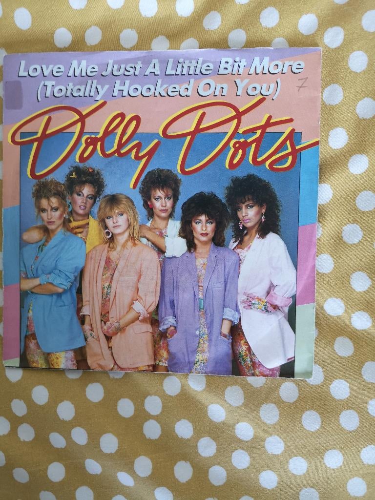 dolly dots love me just a little bit more(bpost gratis), Ophalen of Verzenden, Gebruikt, Pop, Single