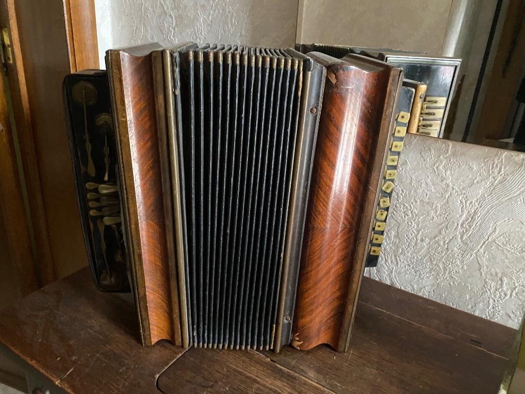 Lichterveldse accordeon, Muziek en Instrumenten, Accordeons, Gebruikt, Overige formaten, Toetsaccordeon, Ophalen