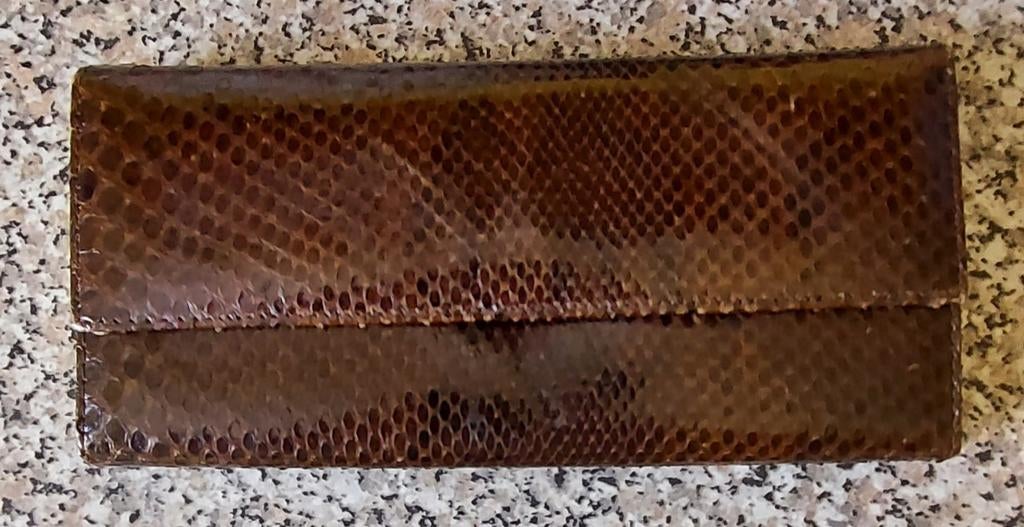 Pochette brune croco