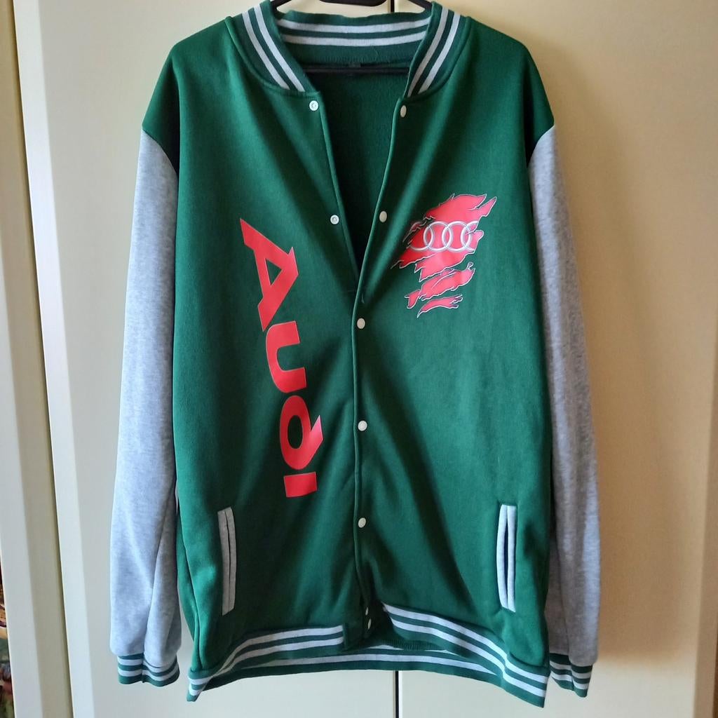 THIS IS AUDI, Ophalen of Verzenden, Grijs