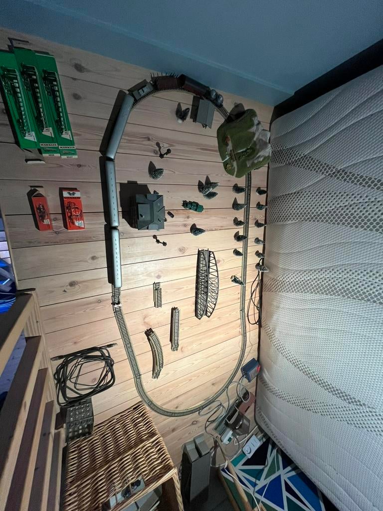 Circuit de train miniature: état très bon, Hobby & Loisirs créatifs, Trains miniatures | HO, Enlèvement, Rails