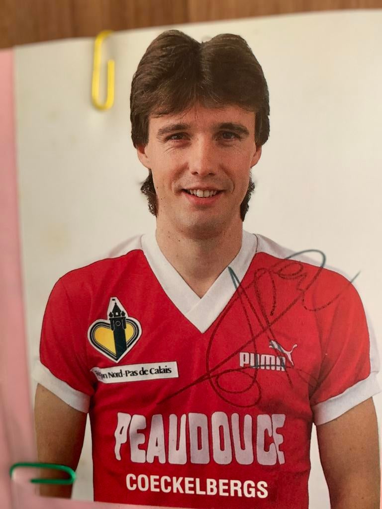 Voetbal: stickers, tickets en handtekeningen, Collections, Enlèvement, Comme neuf