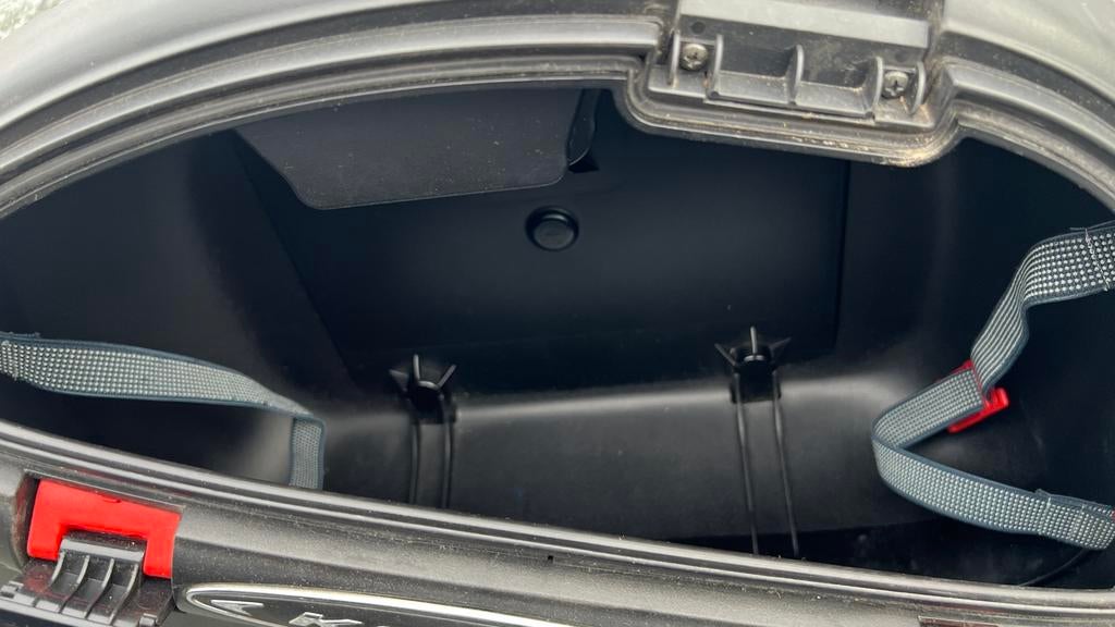 Valise Givi, Motos, Enlèvement, Utilisé