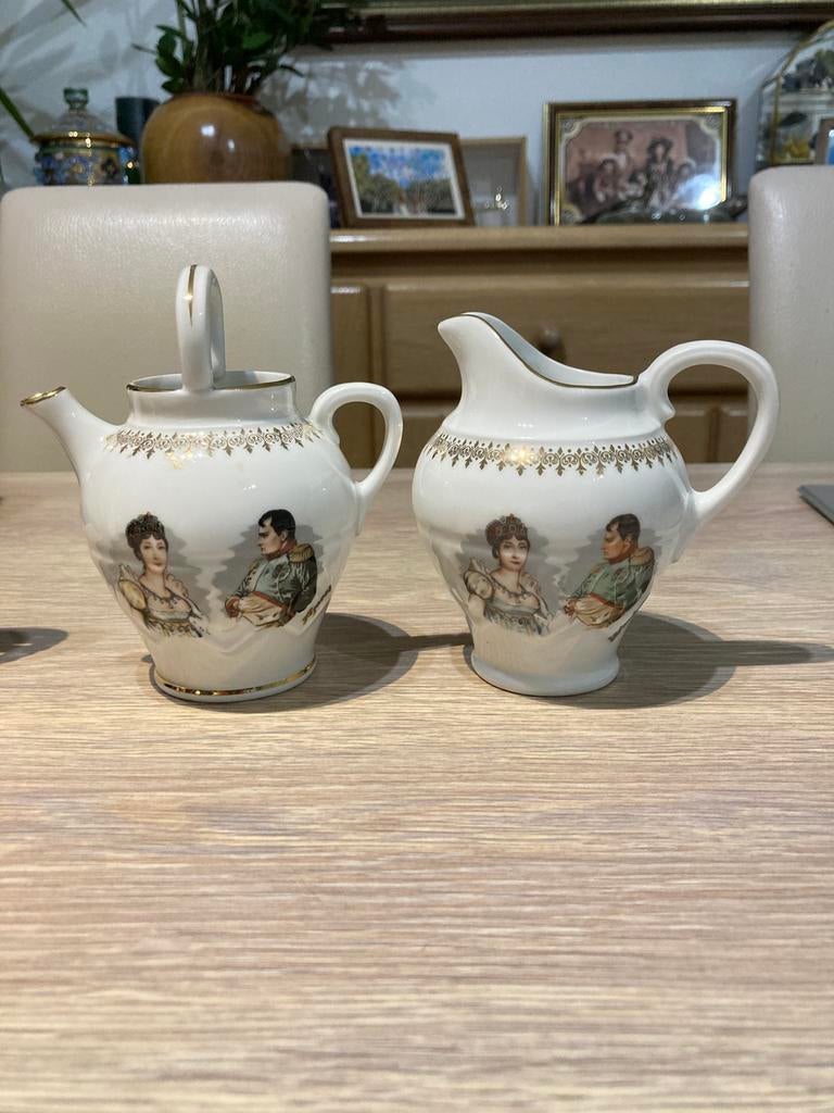 sucrier et pot à lait en porcelaine antique avec Napoléon, Antiquités & Art, Enlèvement ou Envoi