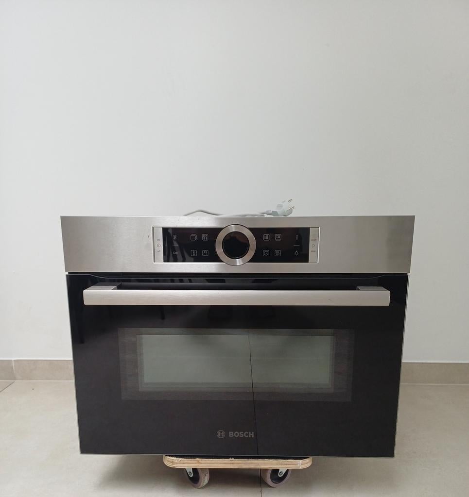 Bosch serie 8 combi-oven met microgolf, Ophalen, Zo goed als nieuw, Oven met grill, Inbouw