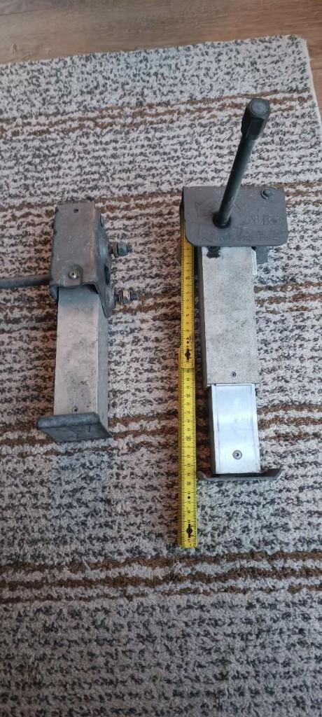 Alko Clickfix steunpoten met zwaaihendel, Caravans en Kamperen, Mobilhome-accessoires, Ophalen, Zo goed als nieuw