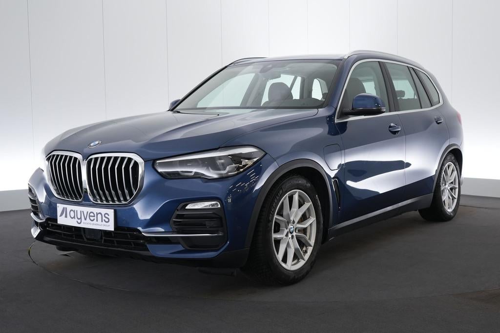 (2AKZ062) BMW X5, Auto's, Automaat, Gebruikt, Plug-in hybride, Bedrijf
