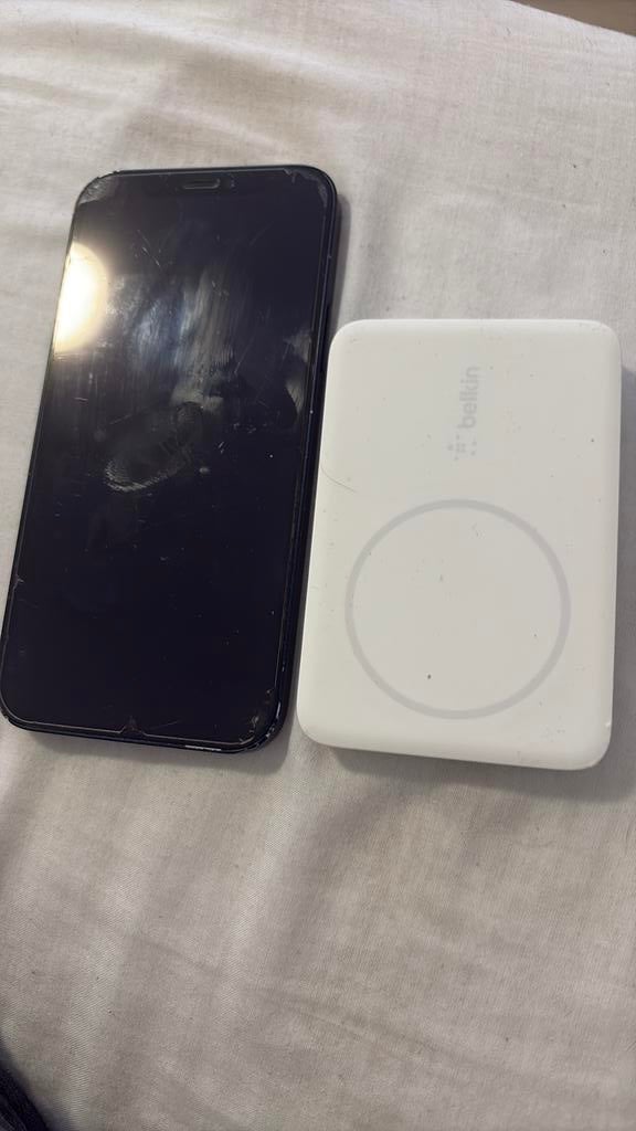 Iphone 12 met een magsafe oplader (powerbank), Telecommunicatie, Ophalen of Verzenden, Gebruikt, Apple iPhone