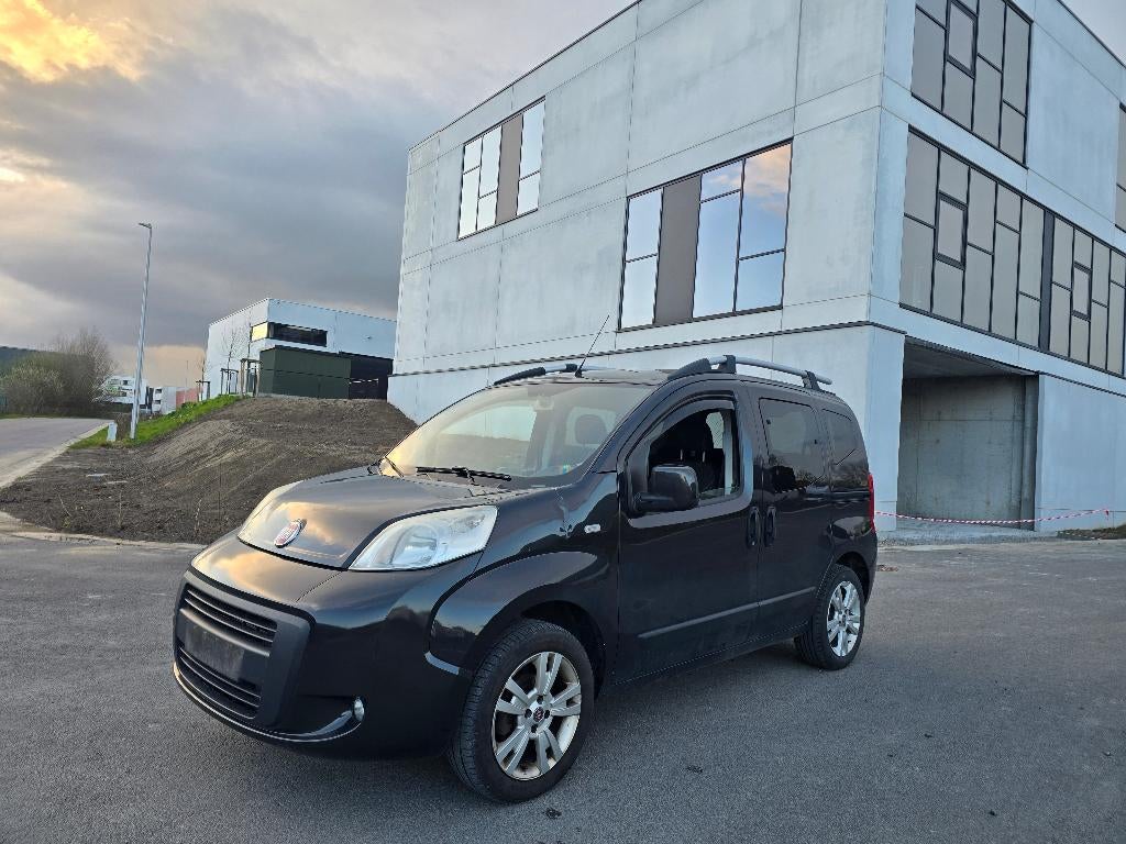 Fiat Qubo 1.4i - 03/2016 - Euro 6b - 1ste eigenaar, Auto's, Fiat, 4 deurs, 600 kg, 161 g/km, 400 kg