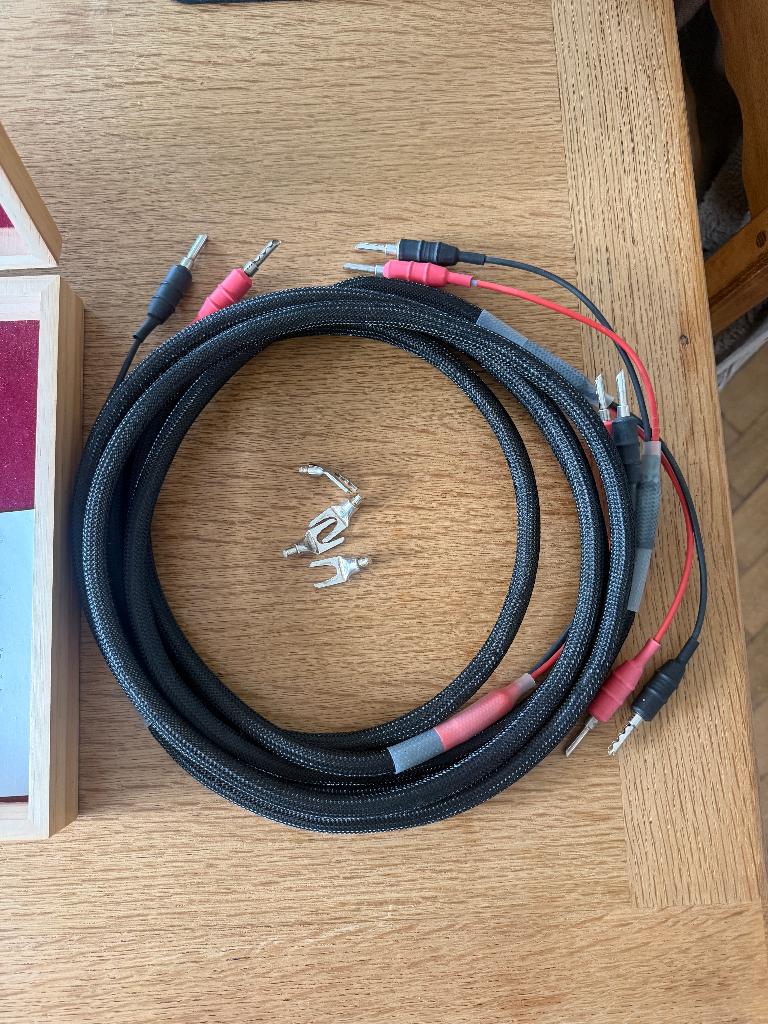 Kabels HP ASI Liveline Reference (2 x 2,40 meter), Ophalen of Verzenden, Zo goed als nieuw, 2 tot 5 meter, Luidsprekerkabel