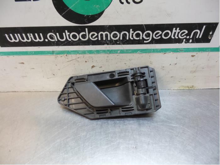 Poignée portière 2portes droite d'un Peugeot Partner (Part, -, Utilisé, -, Peugeot