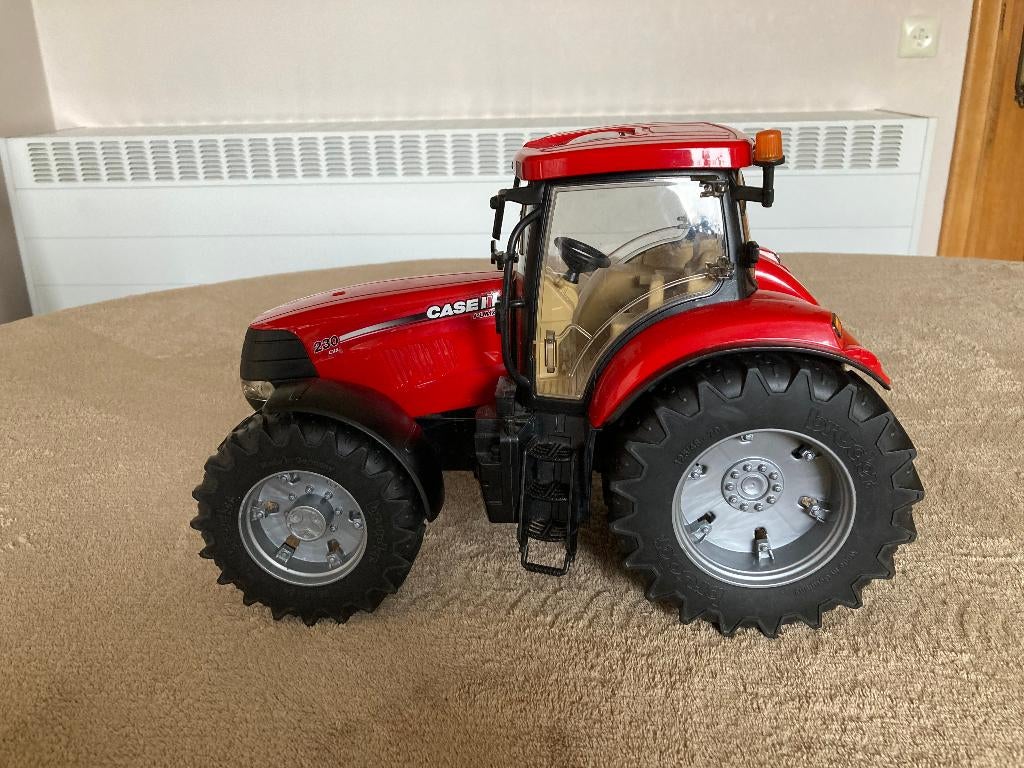 Bruder grote tractor Case Puma in kunststof, Ophalen of Verzenden, Zo goed als nieuw