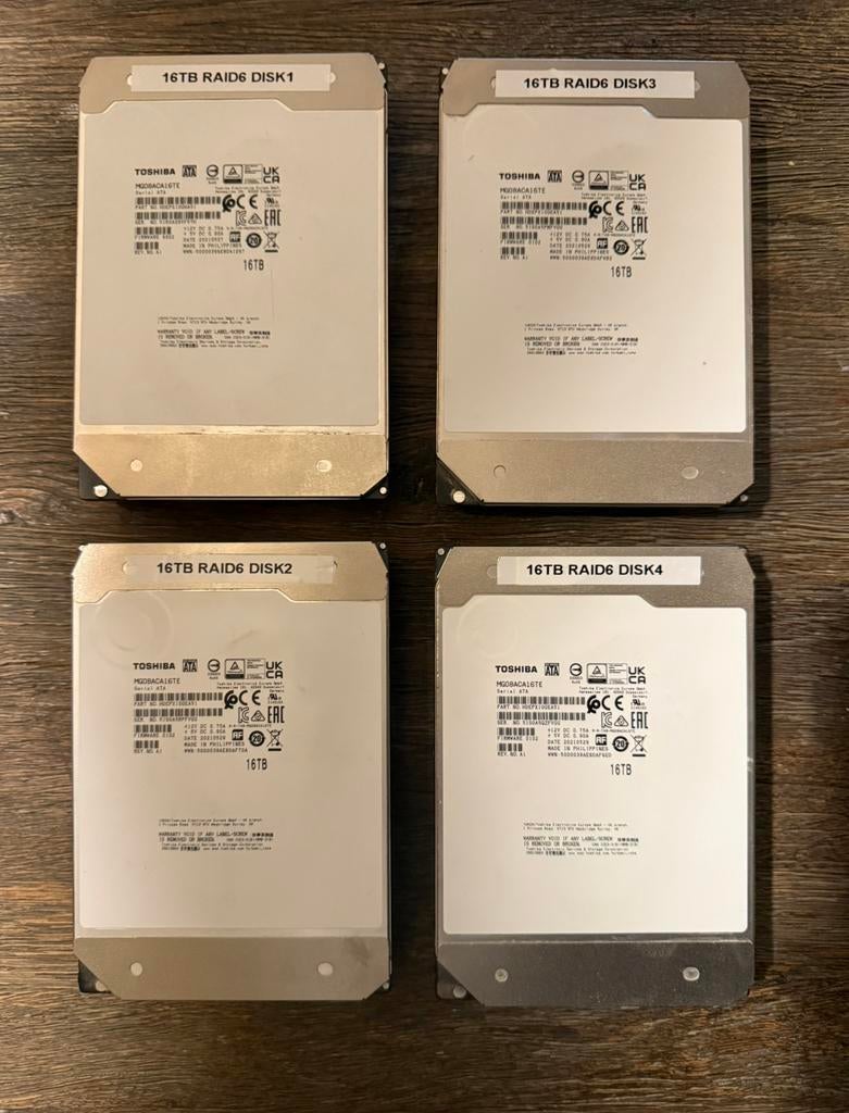 4 Disques durs 16TB Toshiba Entreprise (64TB au total), Computers en Software, Harde schijven, Ophalen, Zo goed als nieuw, NAS