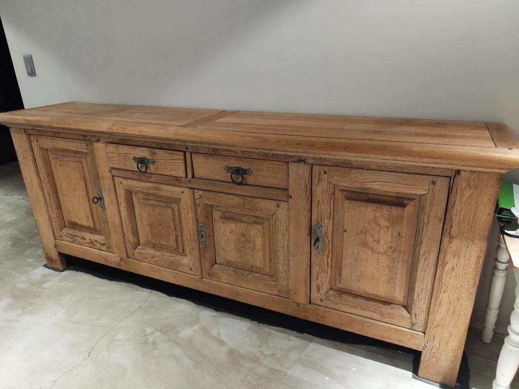 eiken kast, Enlèvement