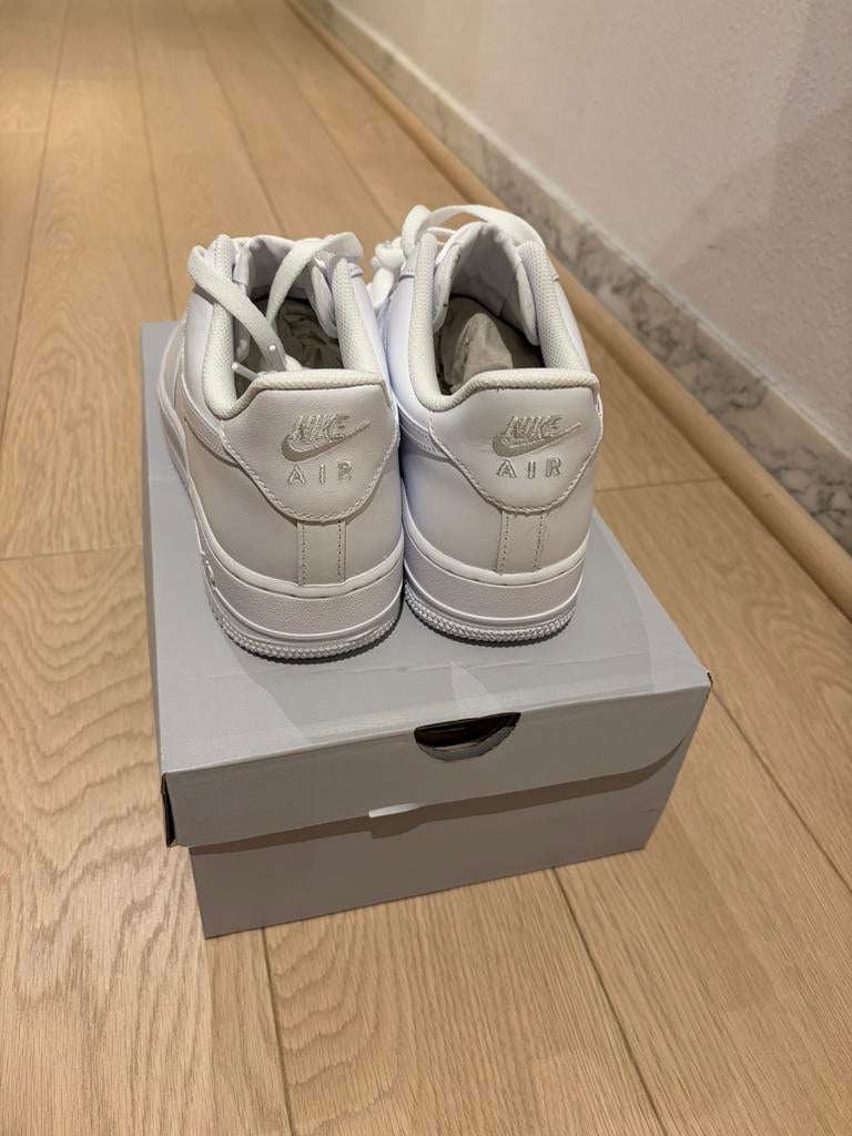 Air Force 1 blanches – Neuves (jamais portées), Neuf, Enlèvement ou Envoi, Blanc, Baskets