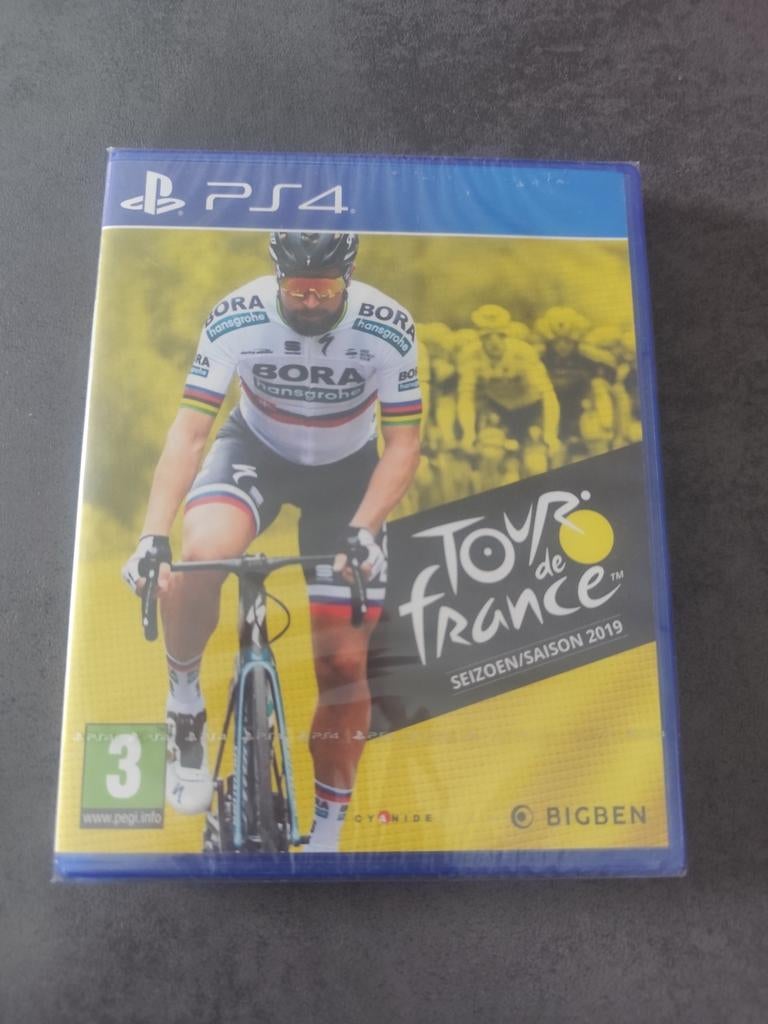 PS4-game. Tour de France. Negen in blisterverpakkingen. Verz, Games en Spelcomputers, Ophalen of Verzenden, Nieuw