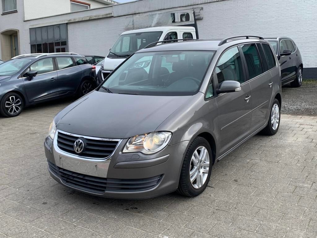 Volkswagen Touran 1.6i 2007 face lift, Autos, 75 kW, Ordinateur de bord, Entreprise, Boîte manuelle