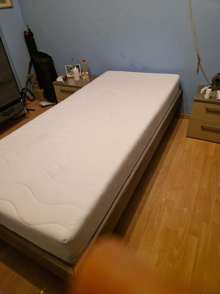 Lit 90x200 neuf, Enlèvement