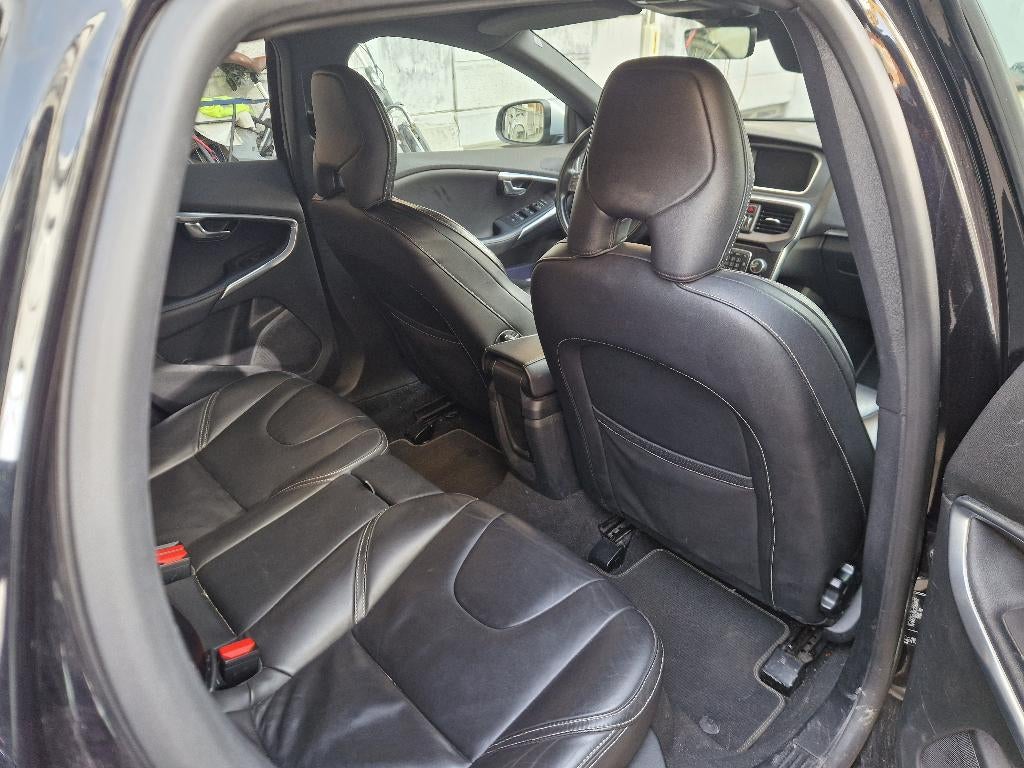 Volvo v40 2019 automaat, Auto's, Automaat, Lederen bekleding, Zwart, Leder