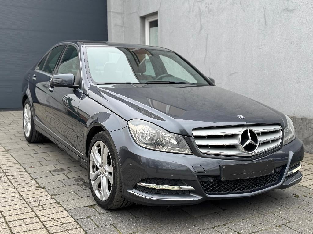 LA MERCEDES CLASSE C 2014 AVEC 116 000 KM DE BERLINE, Autos, Achat, Entreprise, Boîte manuelle, 5 portes