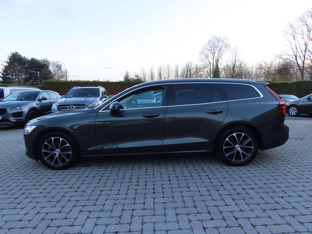 Volvo V60 V60 2.0 D3 Business Dynamic Edition Gear., Autos, Argent ou Gris, Achat, Entreprise, Noir
