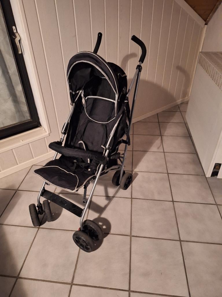 Te Koop : Kinderwagen Buggy / Inklapbaar met beschermhoes, Ophalen, Zo goed als nieuw, Overige merken, Verstelbare rugleuning