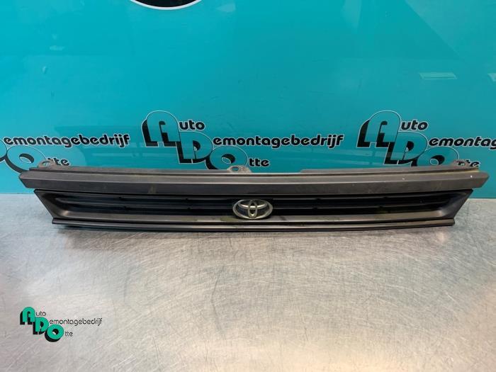 Calandre d'un Toyota Starlet (Starlet 90-), -, 3 mois de garantie, Toyota, Utilisé