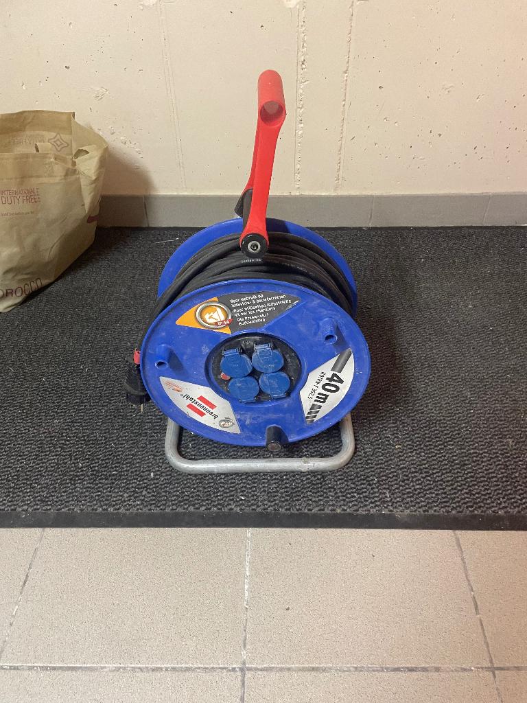 Outils, Enlèvement, Comme neuf