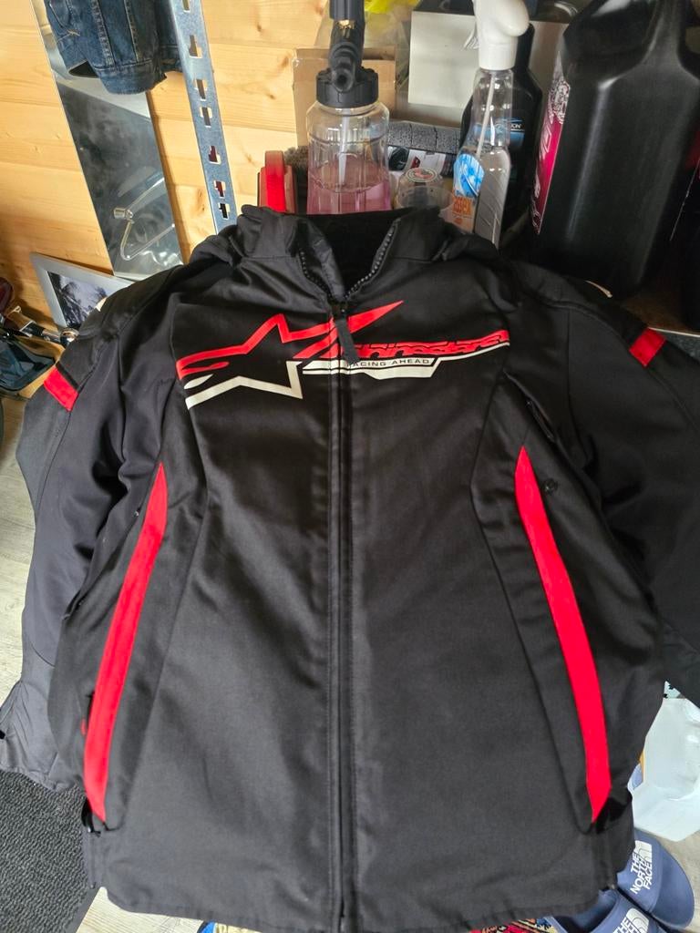 Motorjas maat L, Motoren, Ophalen