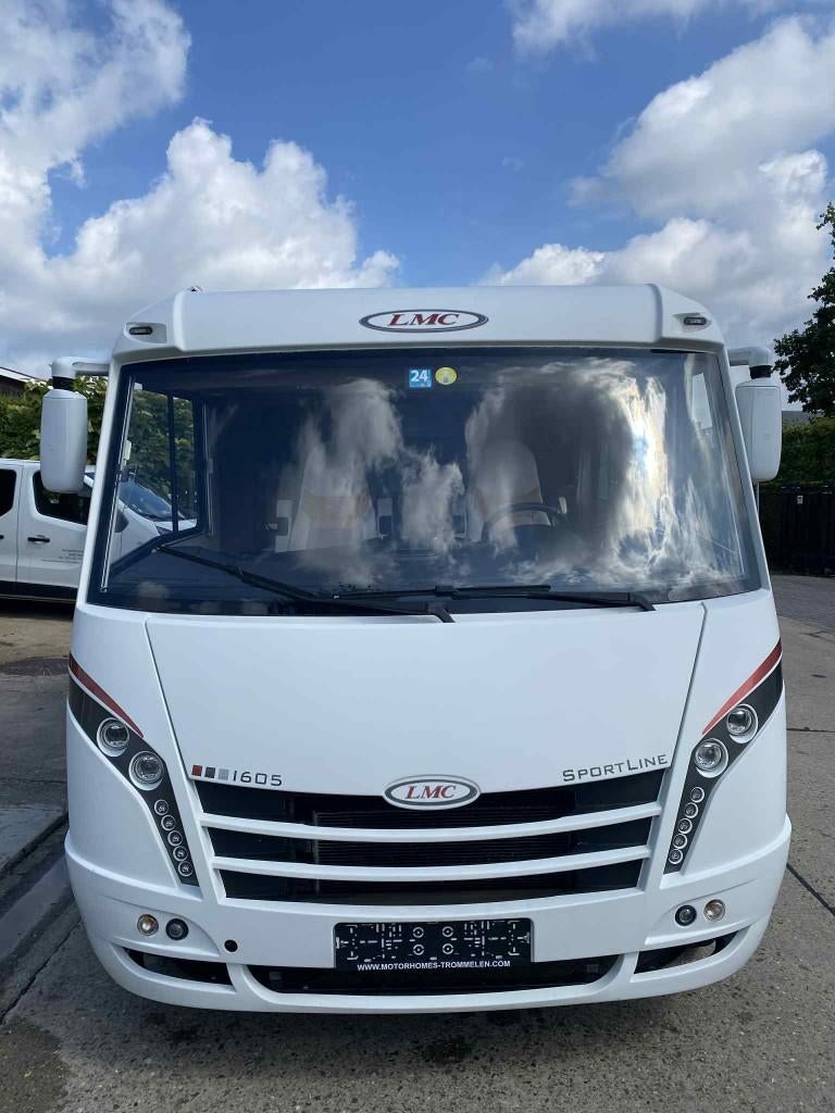 Lmc Explorer I605 Sportline, Caravans en Kamperen, Integraal, Ringverwarming, Fiat, Fietsendrager