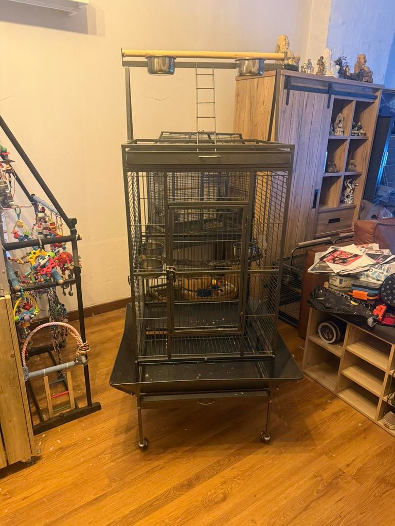 2 papegaaien kooien te koop, Dieren en Toebehoren, Ophalen, Zo goed als nieuw, Metaal, Overige typen