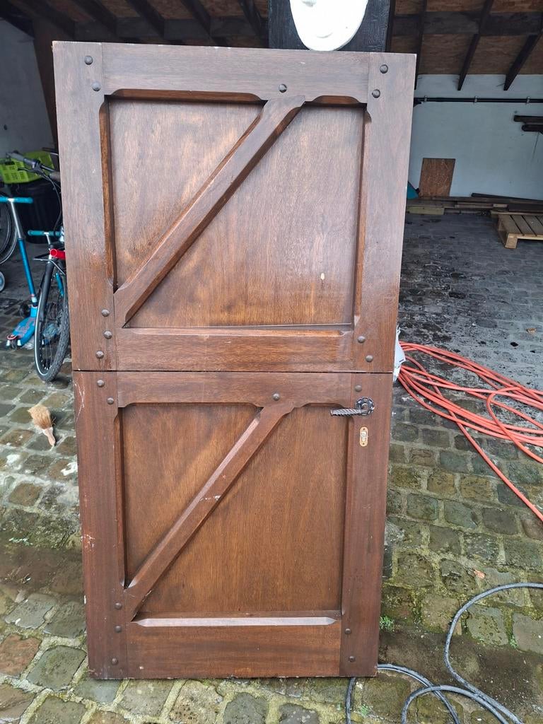 Antieke deur., Ophalen