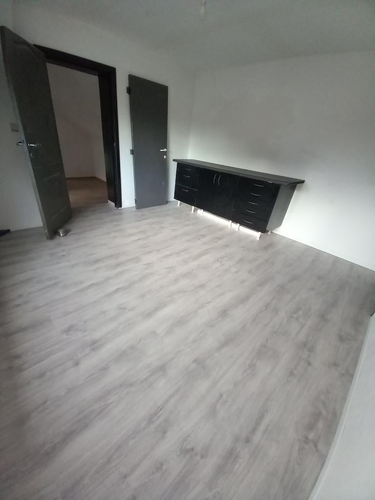 Studio à louer, Charleroi