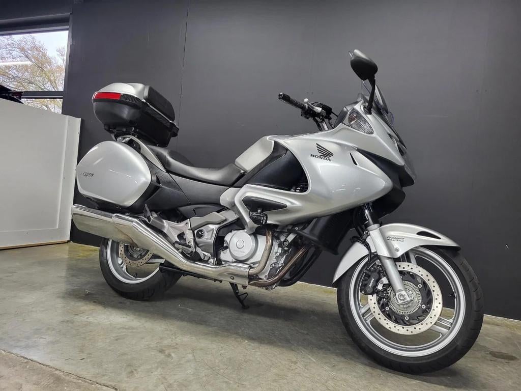 Honda NT 700 Deauville budgetvriendelijke toptourer, Motos, Motos | Honda, Entreprise, Autre, plus de 35 kW
