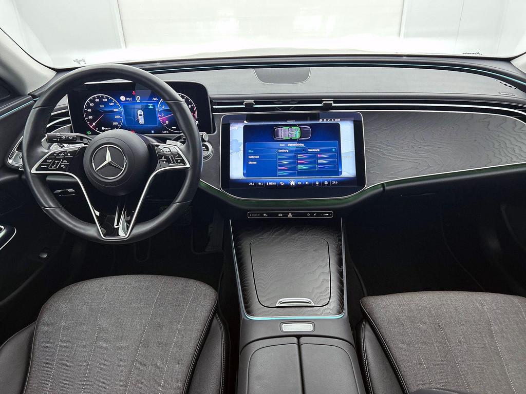 Mercedes-Benz E-Klasse 200 Break Luxury Line Panoramisch Dak, Autos, Achat, Entreprise, 1905 kg, https://public.car-pass.be/vhr/e2cc4da6-ade0-4460-b809-9756f5bc7cfd