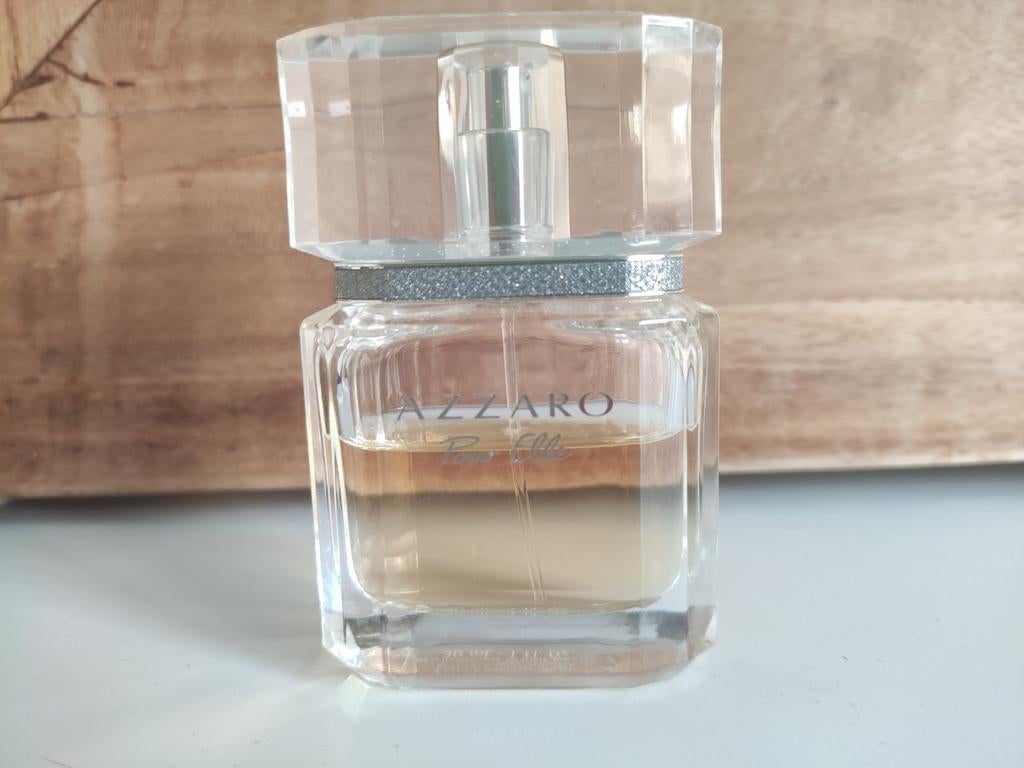 Parfum Azzaro pour elle, Enlèvement