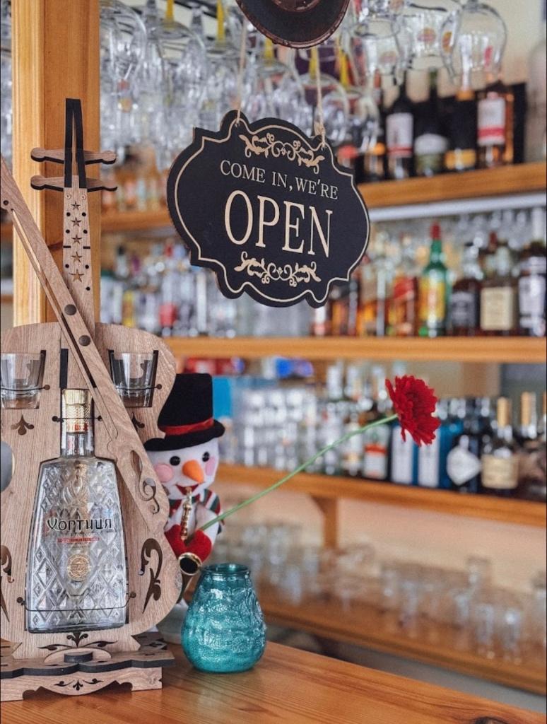 Recherche serveuse pour un café à Saint Josse