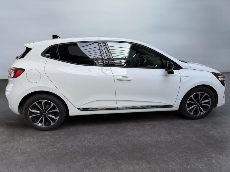 Renault Clio V Techno, Achat, https://public.car-pass.be/vhr/5d483afa-5a74-43ab-b419-a9d1ae0abcfd, Euro 6, Entreprise