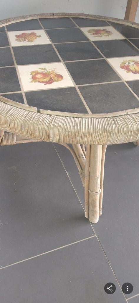 Ronde tuintafel in bamboe met stenen blad., Enlèvement