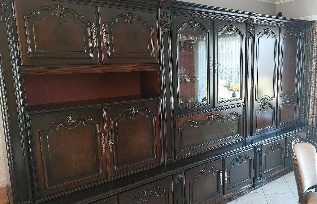 Eetplaats in notelaar, Maison & Meubles, Armoires | Autre, Utilisé, Enlèvement