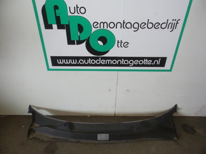 Paravent van een Opel Corsa (Corsa D 07-) (Z547), Gebruikt, -, -, Opel