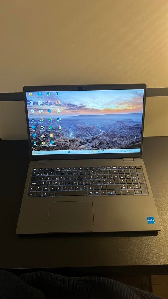 Dell laptop Latitude 3550, Computers en Software, Ophalen, Met videokaart, 15 inch, Minder dan 2 Ghz