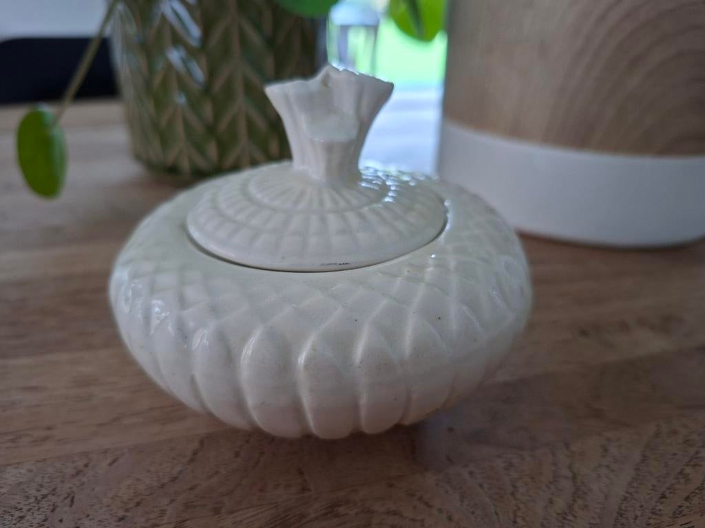 Keralux Boch freres bonbonniere, Antiquités & Art, Antiquités | Céramique & Poterie, Enlèvement ou Envoi