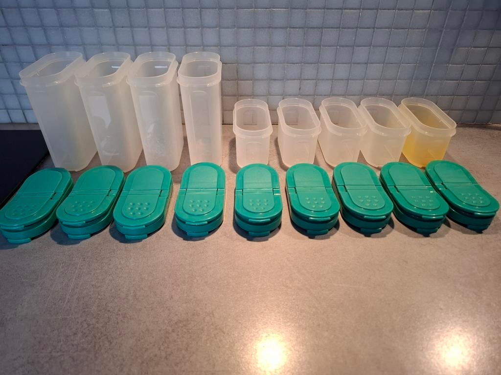 Setje van 9 tupperware kruidenpotjes, Ophalen
