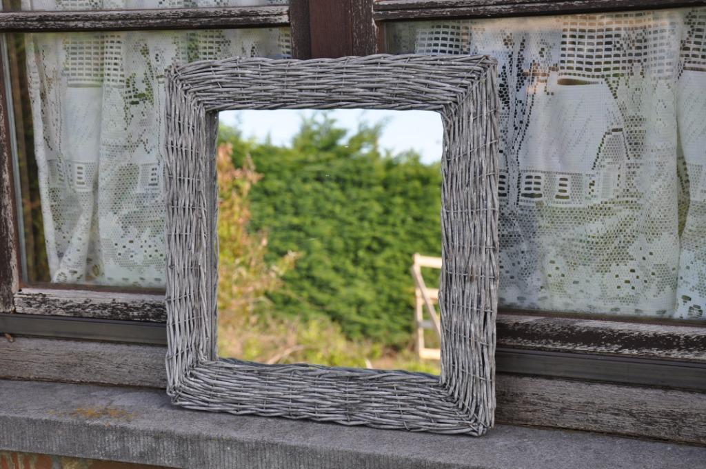 miroir carré tour en rotin gris, Maison & Meubles, Accessoires pour la Maison | Miroirs, Enlèvement ou Envoi, Moins de 100 cm