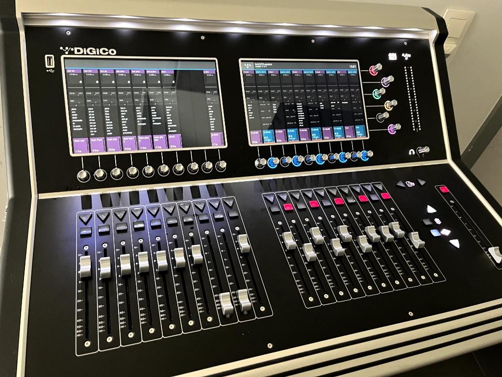 Digico S21 en D-RACK, Muziek en Instrumenten, Ophalen, Gebruikt, 20 kanalen of meer, Microfooningang