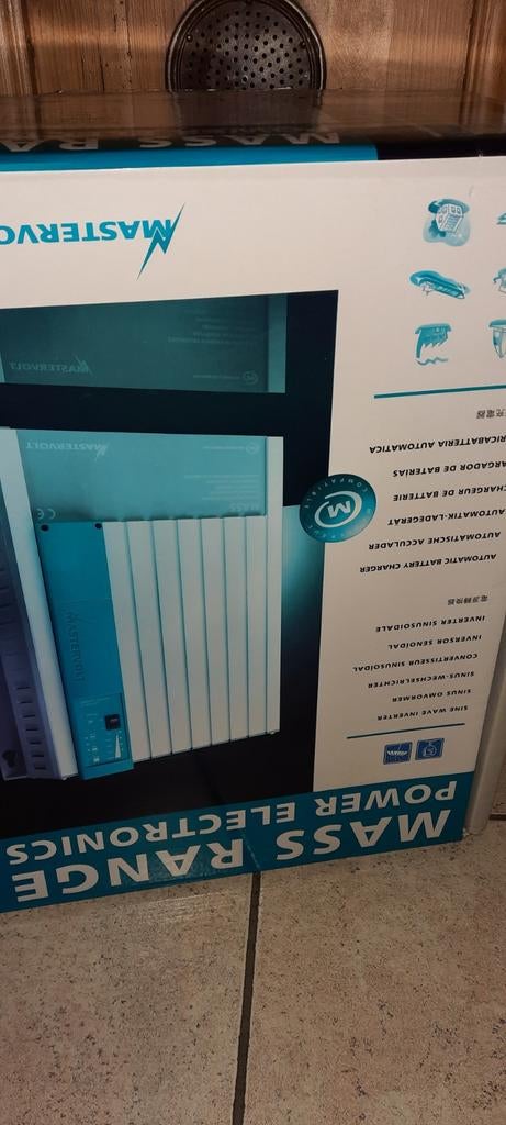 Mastervolt sinus omvormer en lader 12V 1200 Watt, Caravans en Kamperen, Mobilhome-accessoires, Nieuw, Ophalen